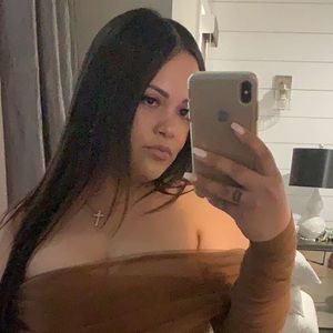 Meet your Posher, Paola